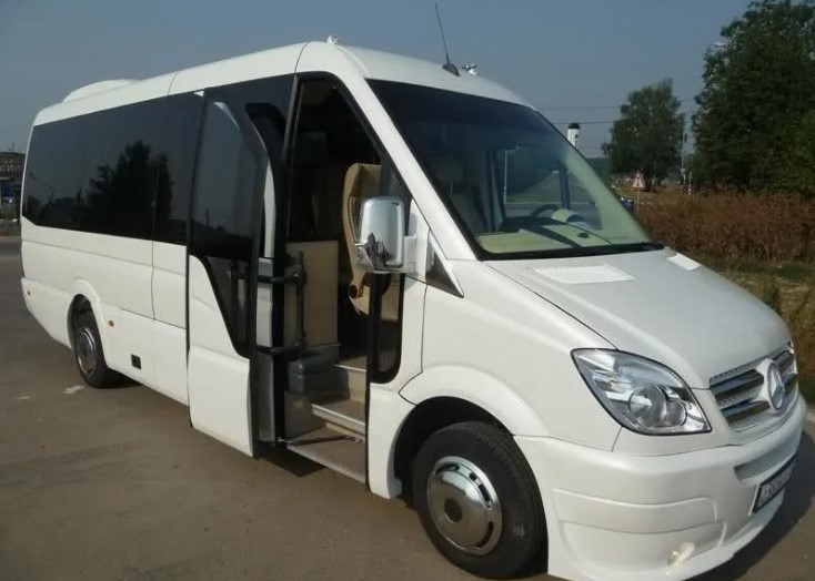 minibus-hire